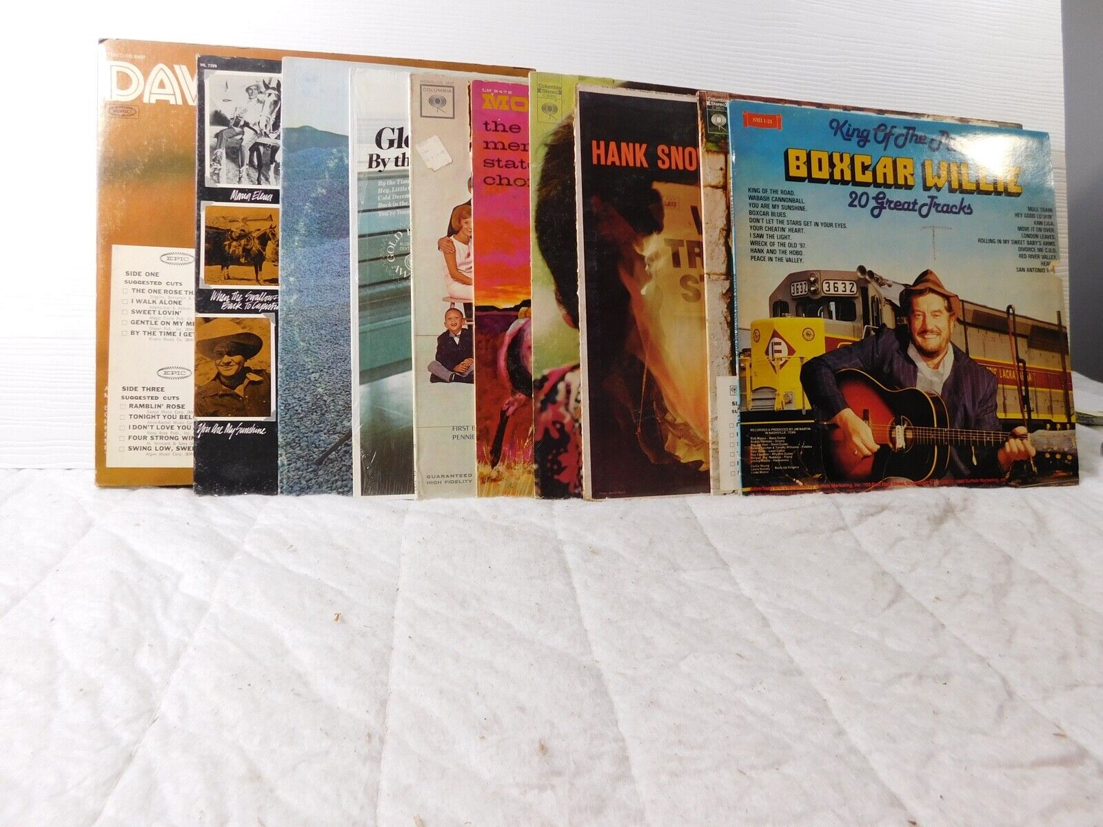 BULK LOT OF 10 VINTAGE COUNTRY / COUNTRY AND WESTERN ARTIST 33 RPM LPS   Z8