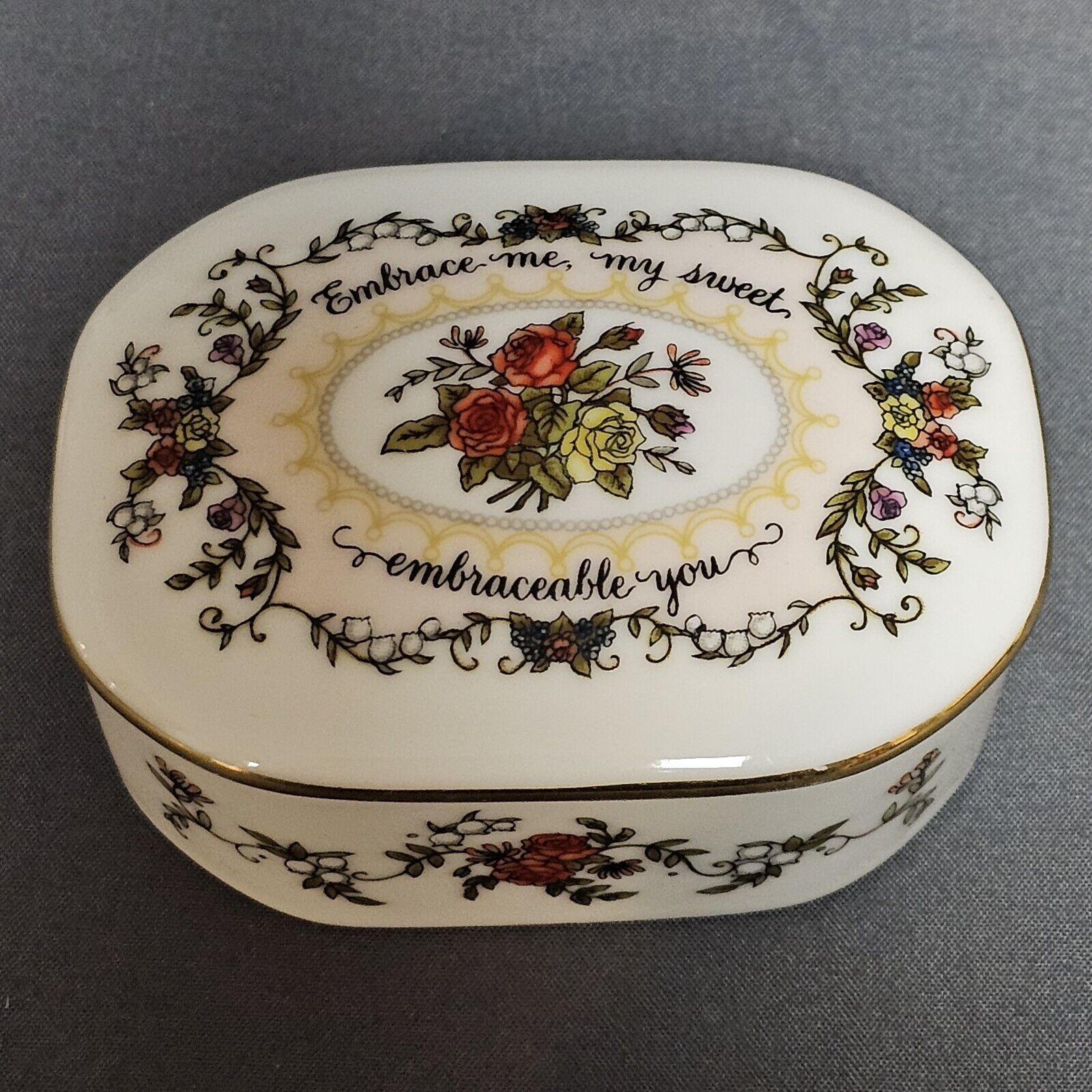 Vintage Franklin Porcelain 1983 Songs of Love Music Box Embrace Me My Sweet 