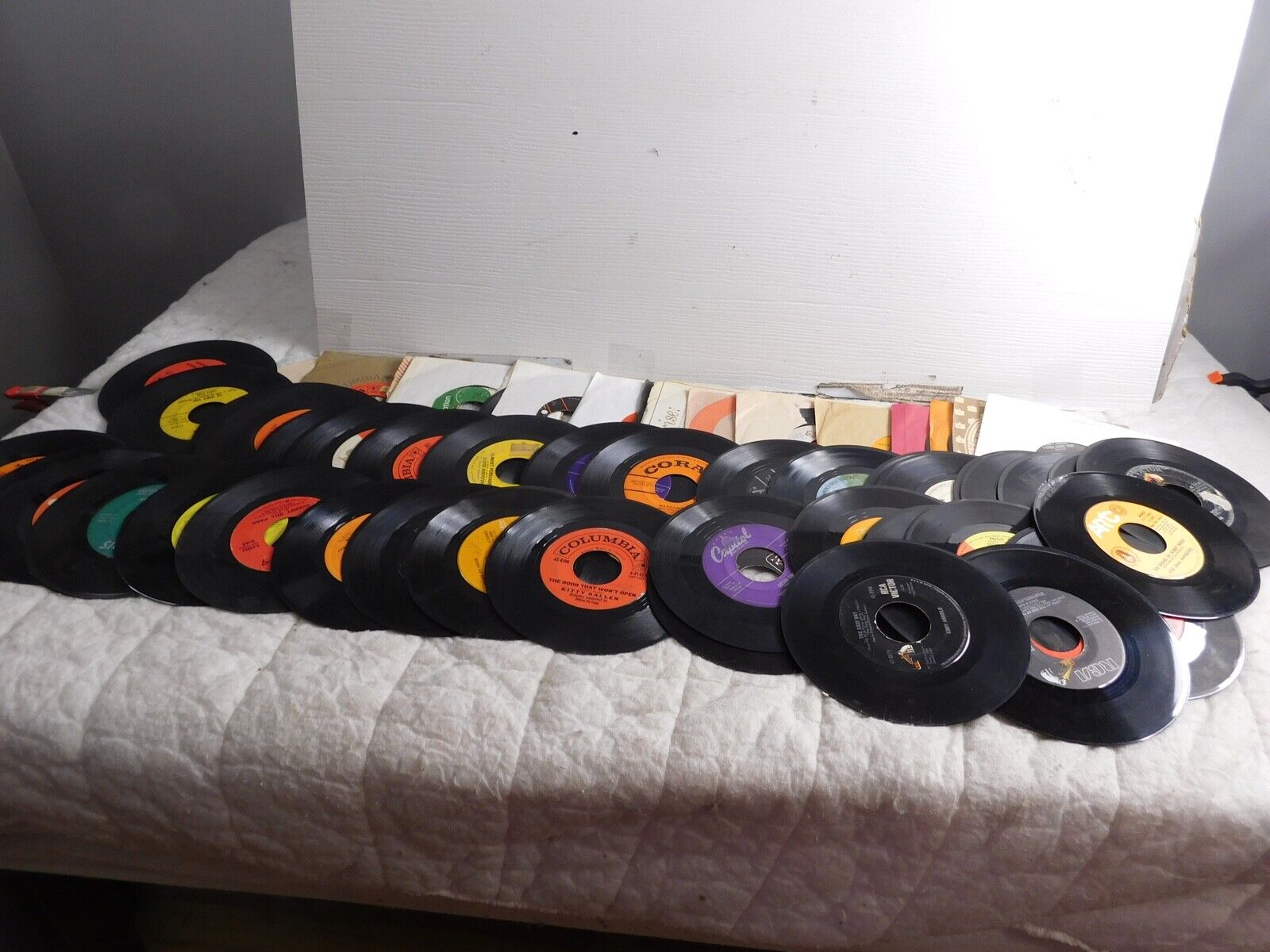 HUGE LOT OF 65 VINTAGE COUNTRY 45 RPM RECORDS    14N