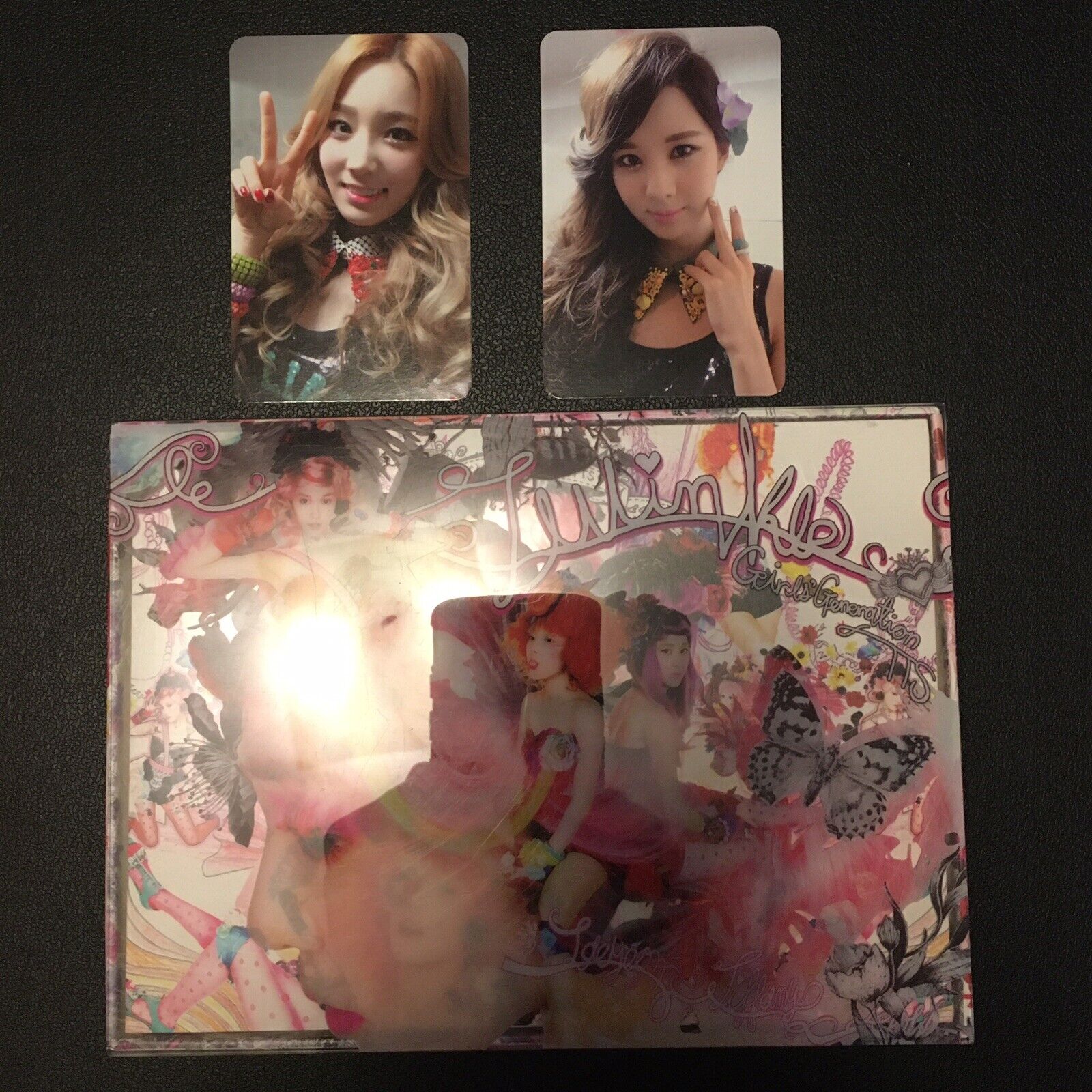 Official Kpop Girls’ Generation SNSD TaeTiSeo Twinkle CD + 2 Photocards