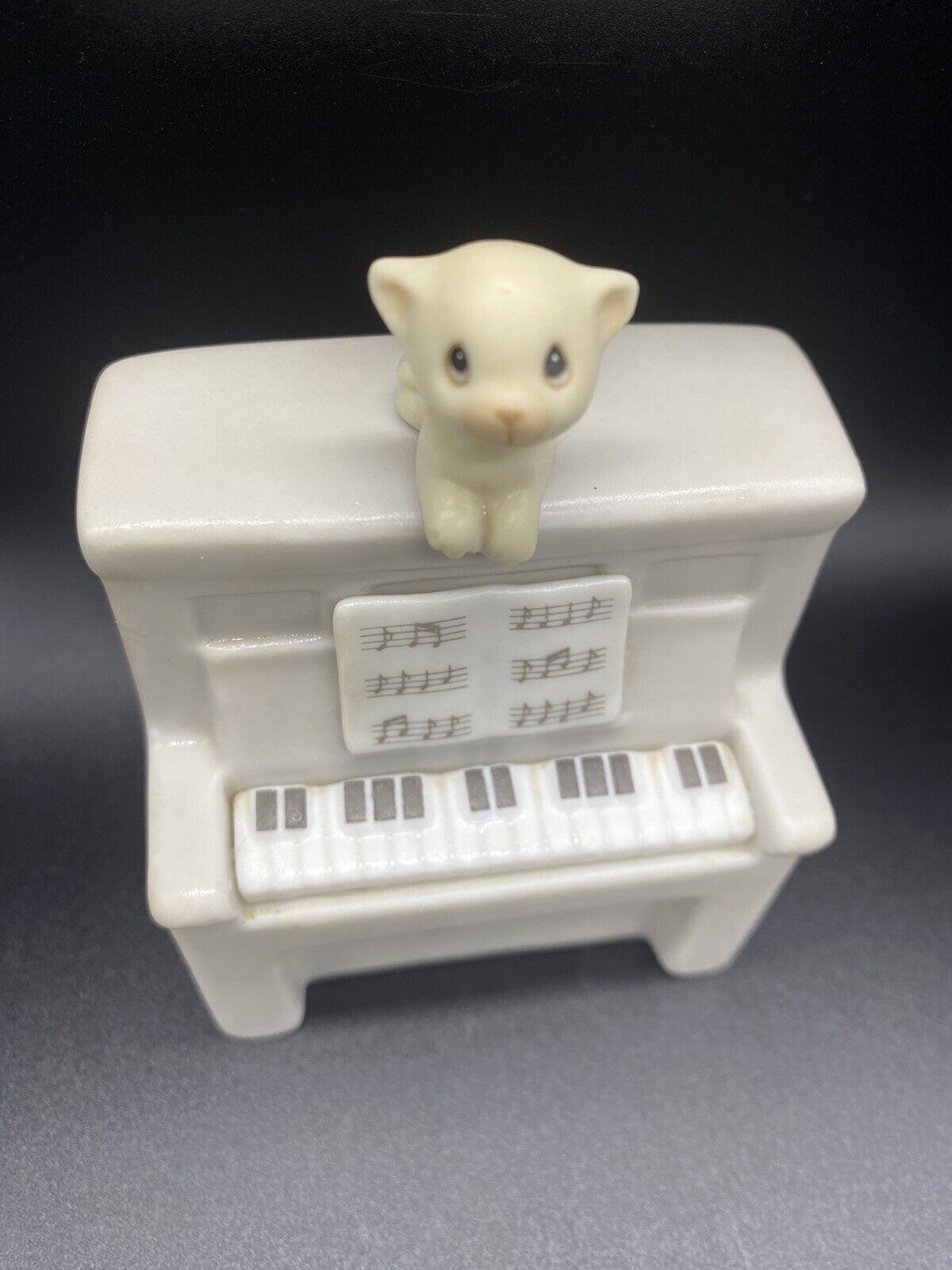 Vintage 1984 Precious Moments Piano Kitten Music Box “Amazing Grace”