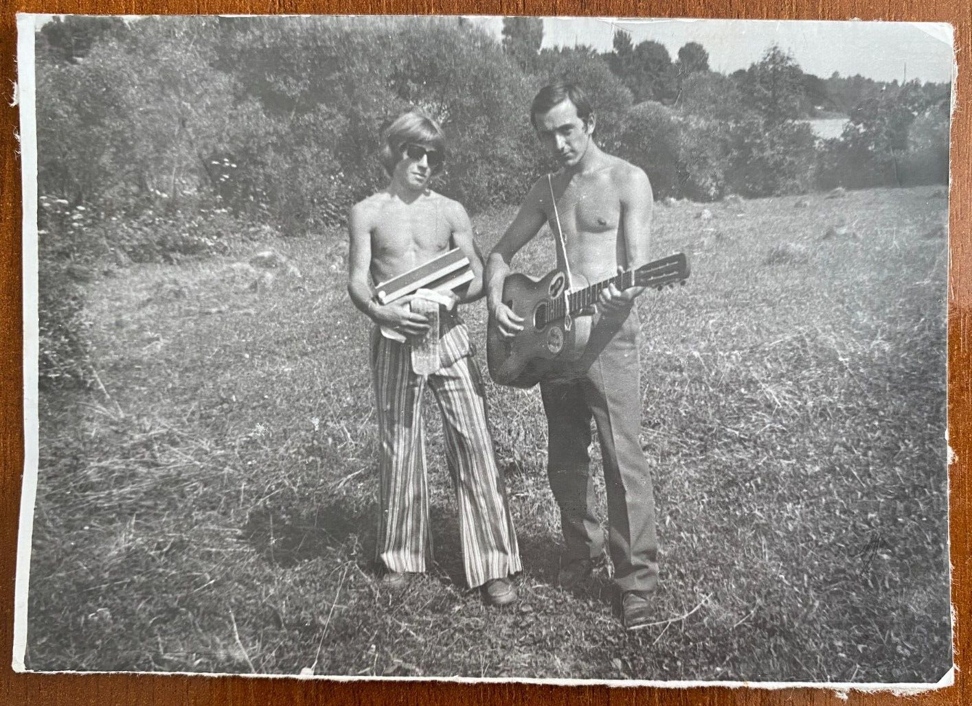 Handsome Guy with Guitar, Naked Torso, Shirtless Men Gay Int Vintage photo