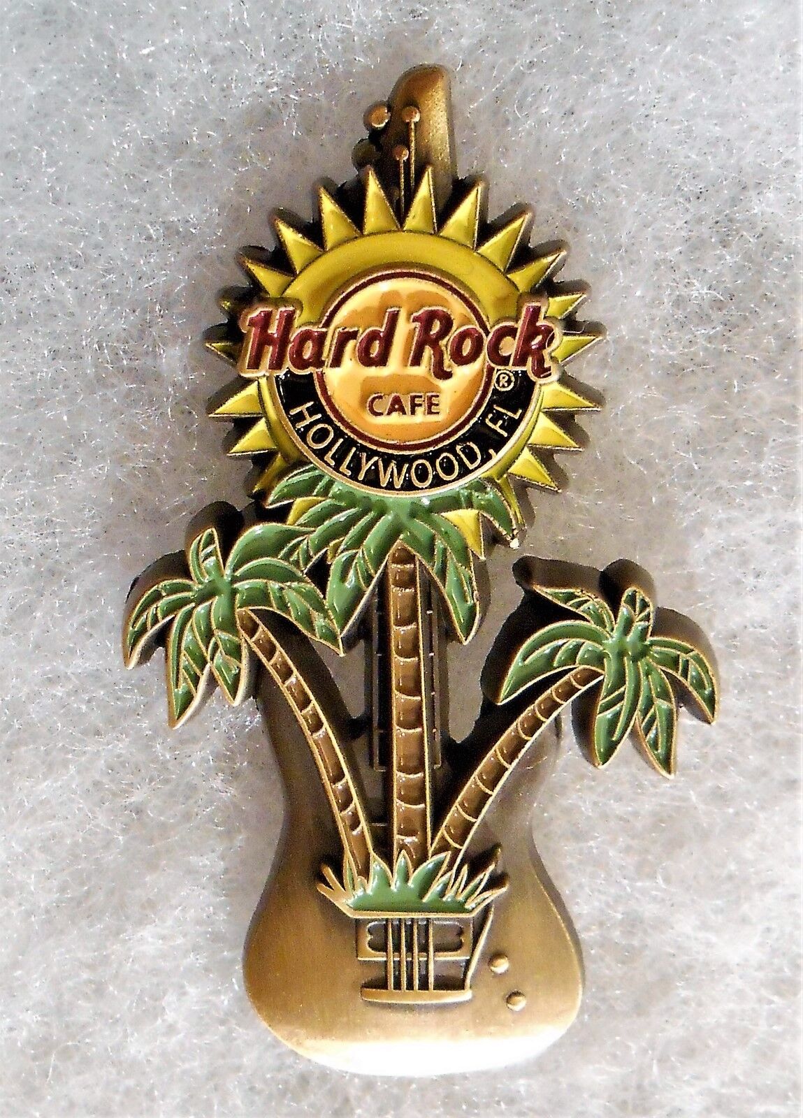HARD ROCK CAFE HOLLYWOOD FLORIDA 3D PALM TREE GUITAR WITH SUN PIN # 96922
