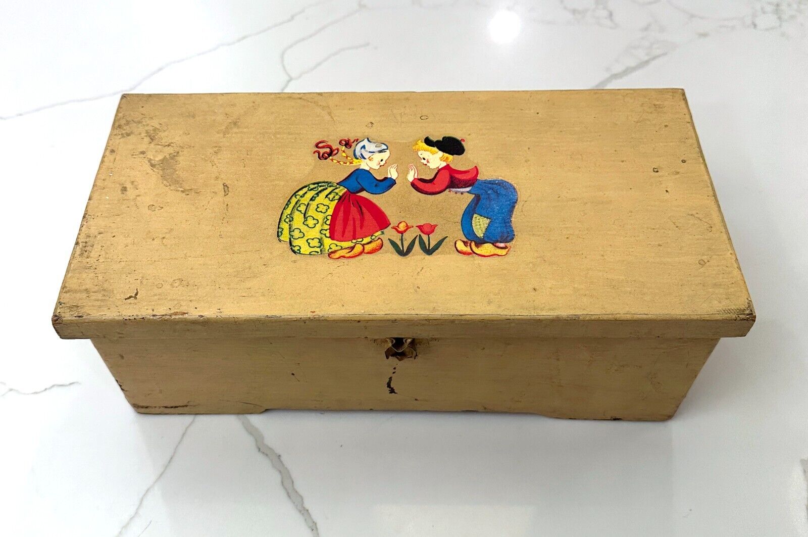 Vintage Music Box with Dutch Boy Girl NOT WORKING