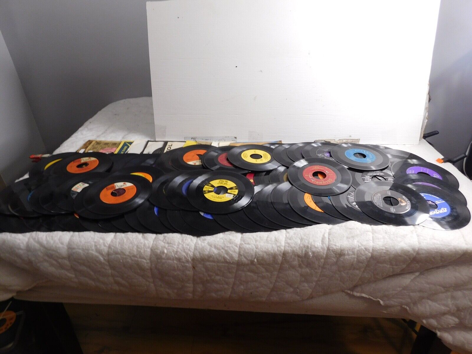 HUGE LOT OF 120 VINTAGE BIG BAND AND ORCHESTRA 45 RPM RECORDS        G