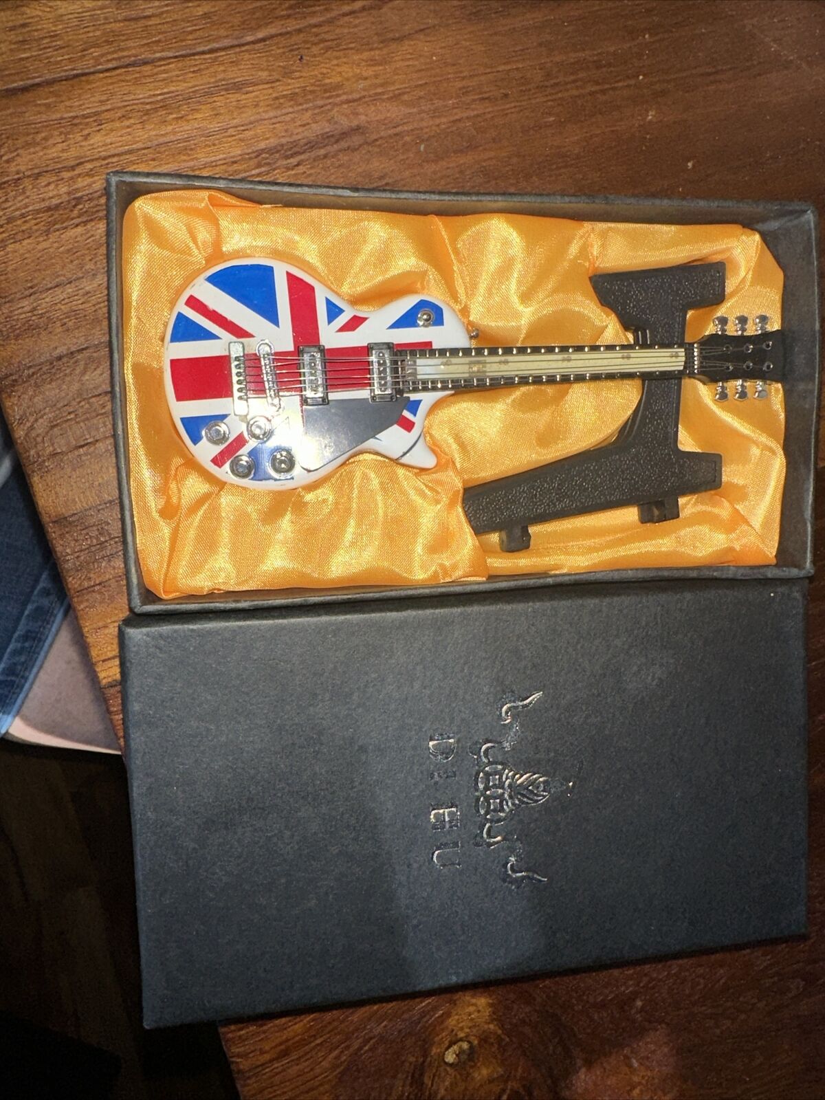 Vintage British Flag Rock Guitar Cigarette Lighter