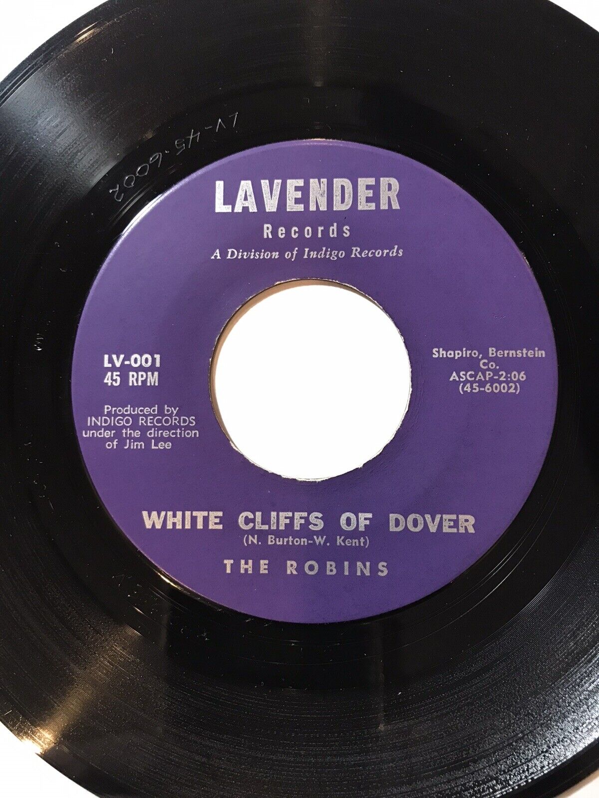 The Robins - Lavender 001  White Cliffs Of Dover / How Many More Times ** M- **