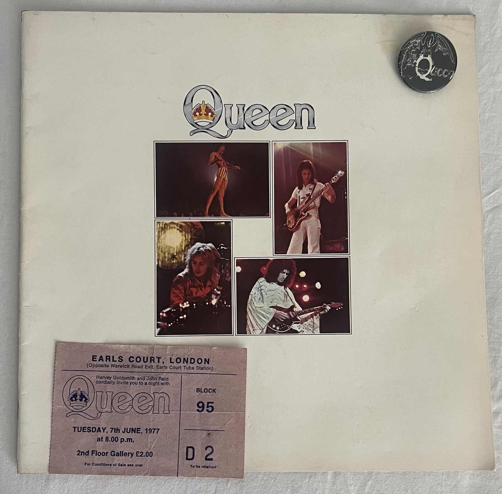 QUEEN - 1977 ORIGINAL TOUR PROGRAMME WITH ORIGINAL TICKET AND BUTTON BADGE