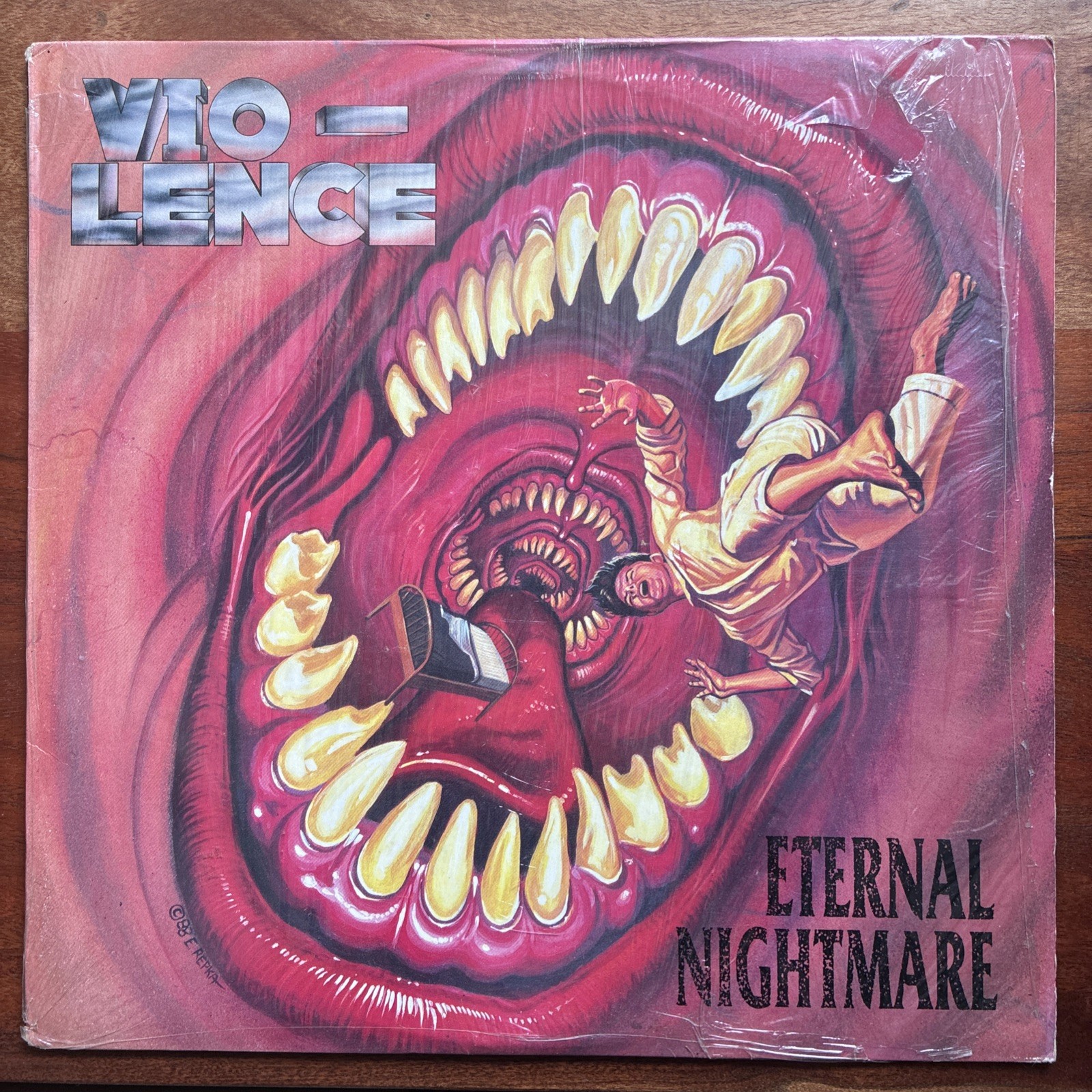 VIOLENCE \
