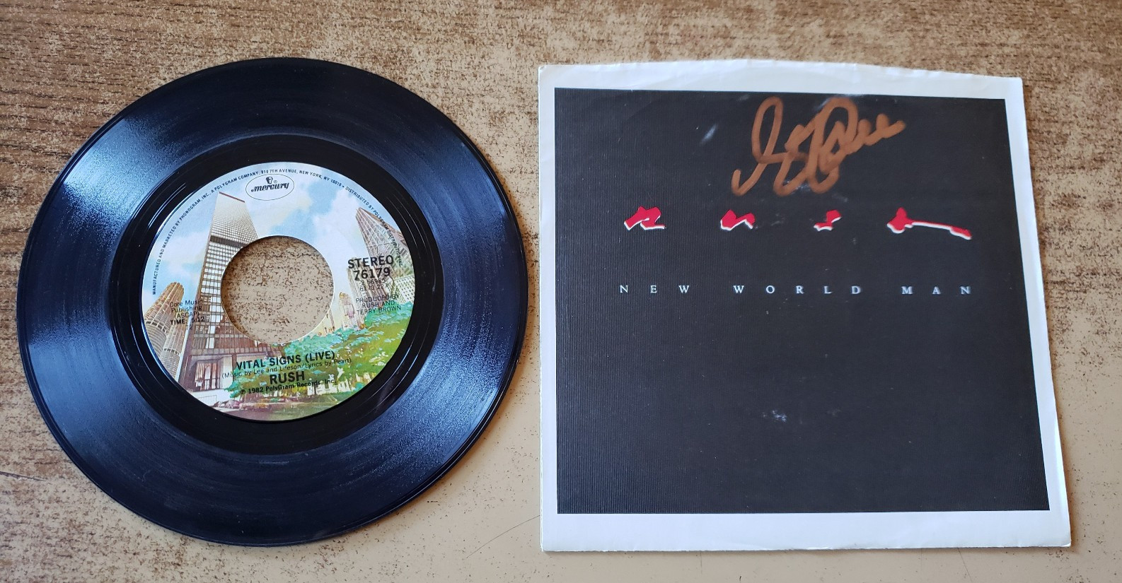 geddy lee autographed 1980s vg+ Rush – New World Man /vital signs 45