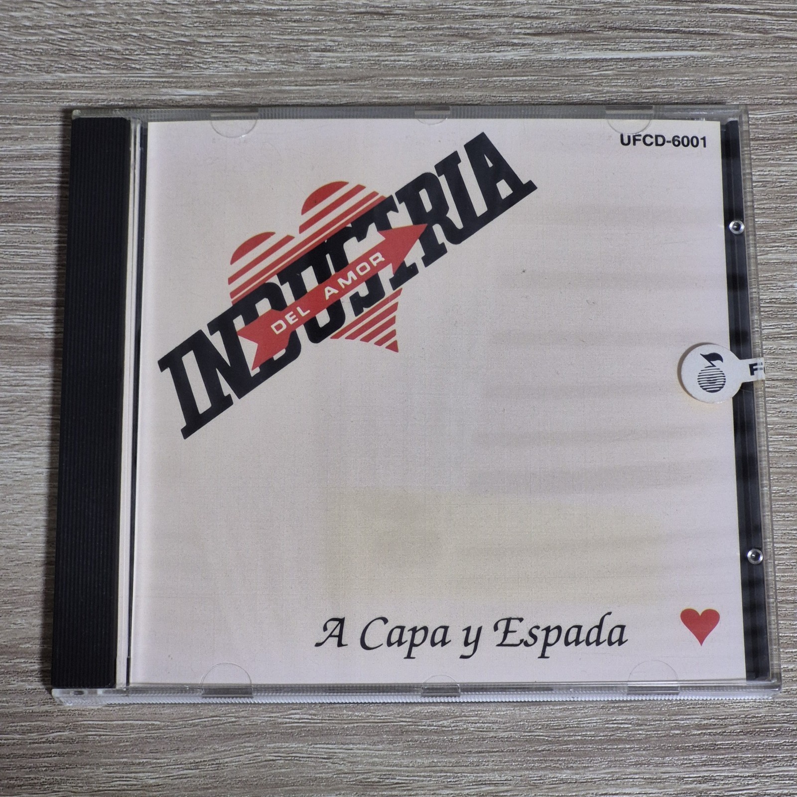 Industria Del Amor - A Capa Y Espada (CD, 1994 Unico Records) Nuevo