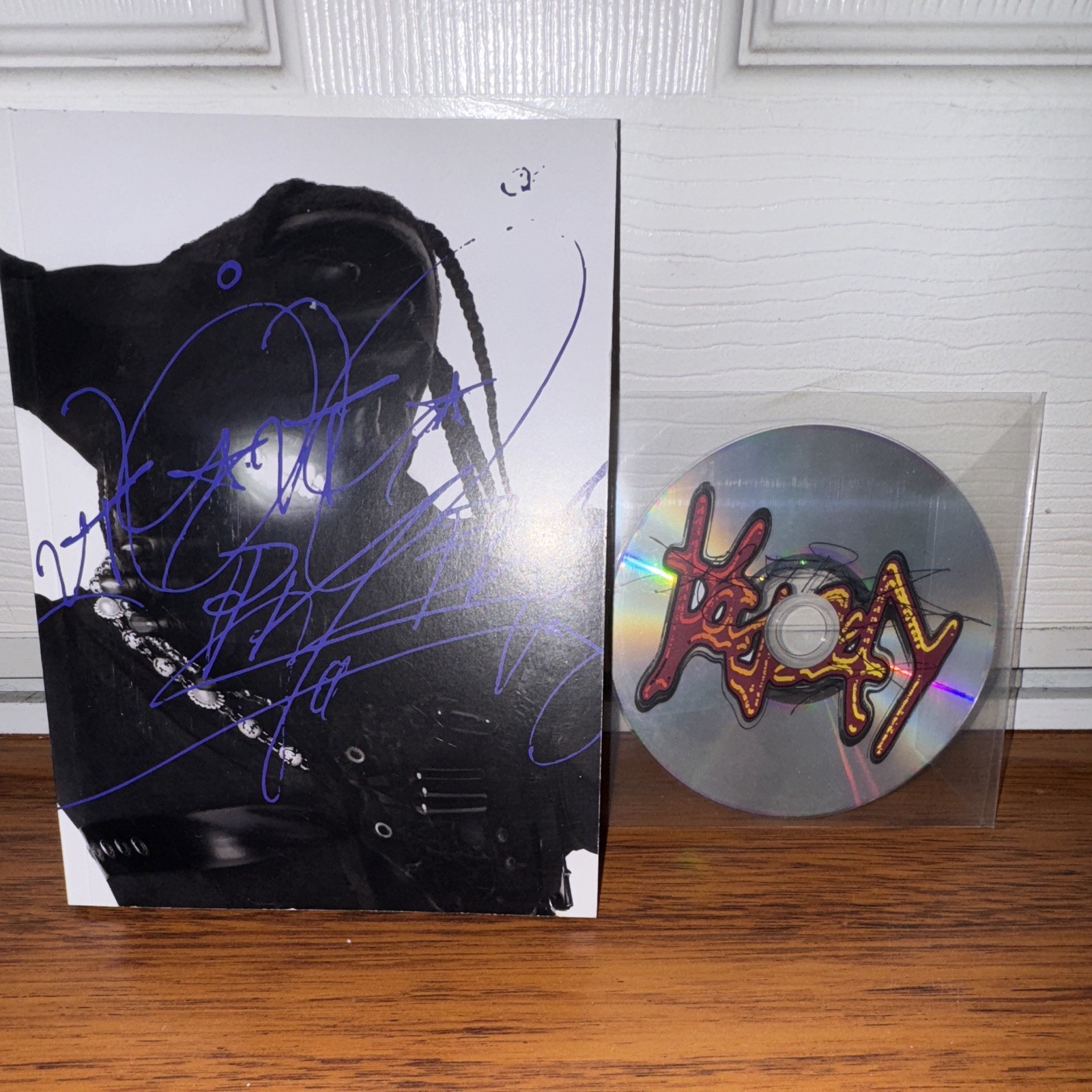 Travis Scott’s “Utopia” Magazine W/ “Utopia” CD Bundle