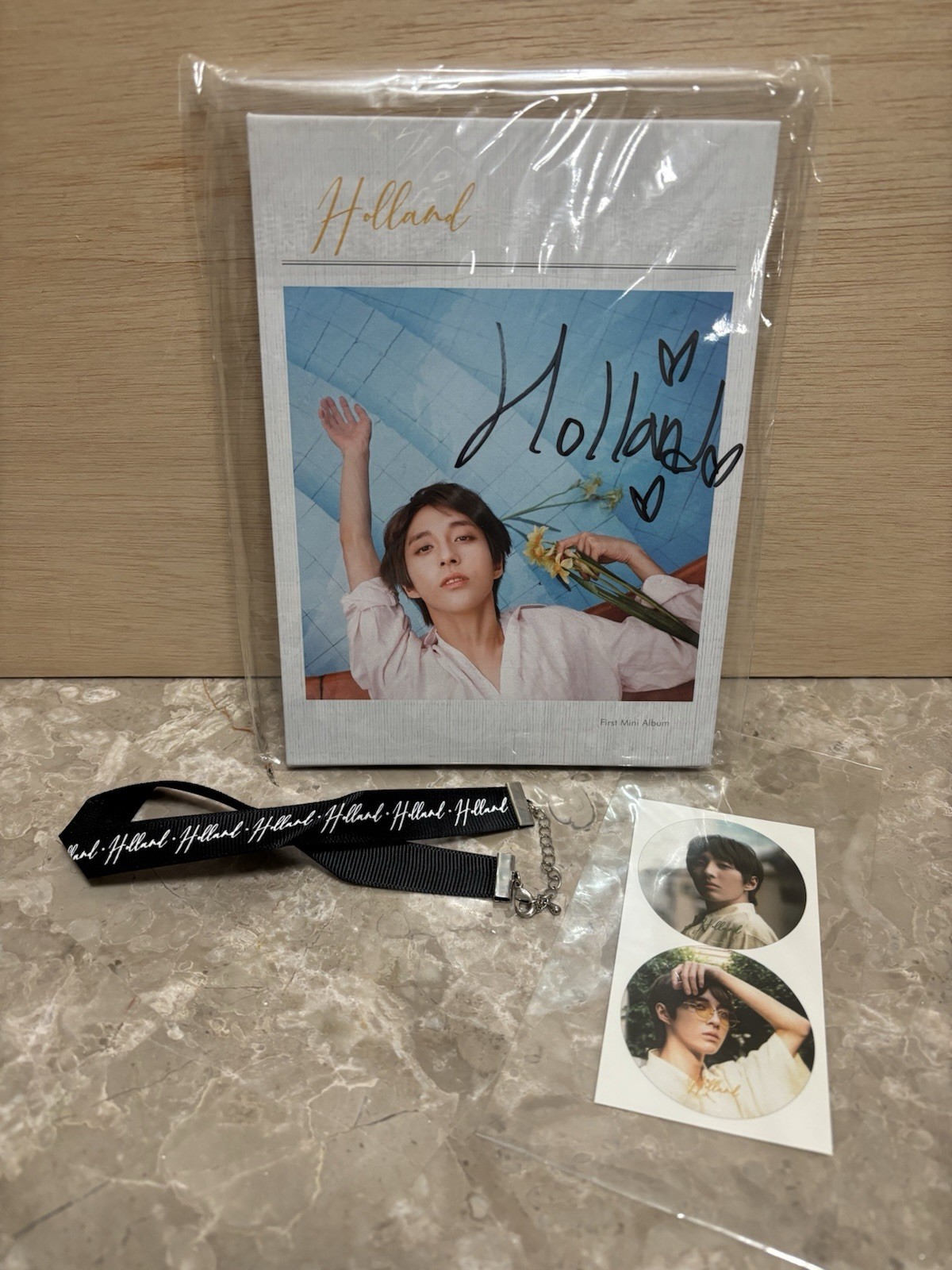 Holland Signed Mini Album Kpop With Preorder Stickers Choker Bonuses CDs 2019