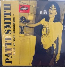 Patti Smith - First We Take Manhattan (Live At CBGB's August 11, 1979)(COLOR VIN picture