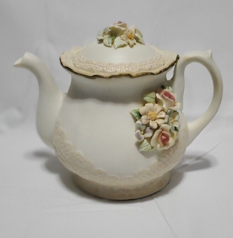 Vintage Teapot Capodimote Flowers & Embossed Lace, No Music Box