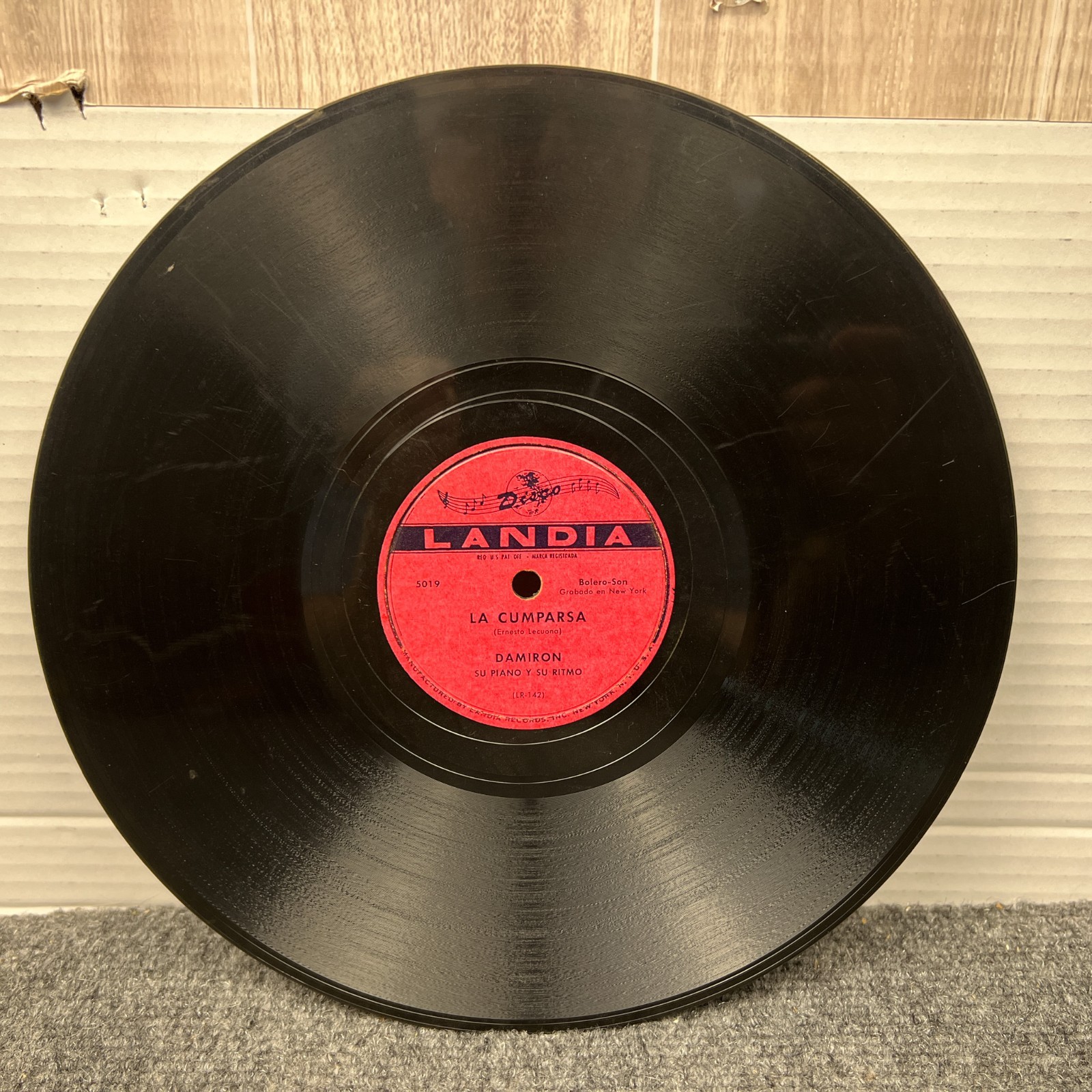 78 RPM Record - Damiron Y Su Ritmo - 5 Vocales Y 1 Mambo / La Comparsa
