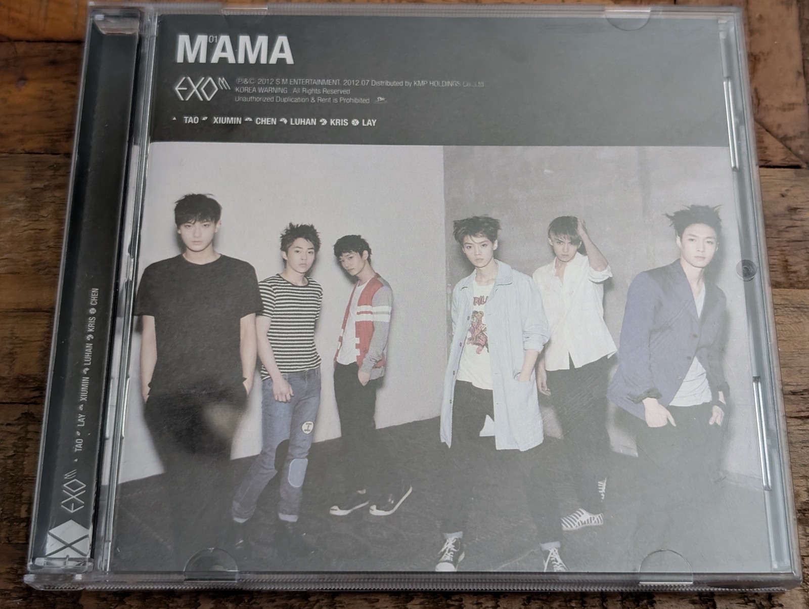 EXO-M 1st Mini Album MAMA CD Official Album / K-POP China Press