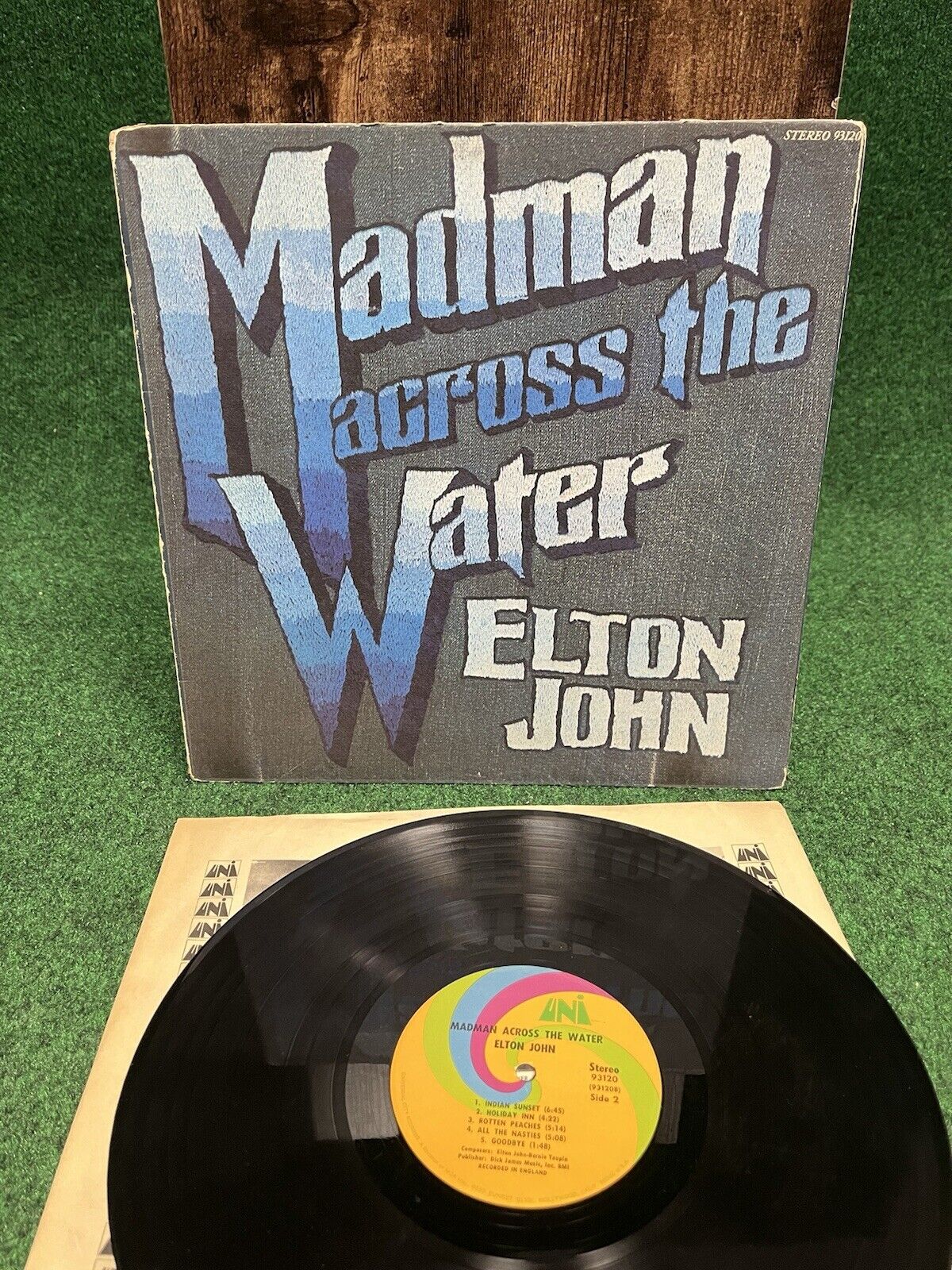 Elton John ‎– Madman Across The Water Vinyl, LP 1973 MCA Records ‎– MCA-2016
