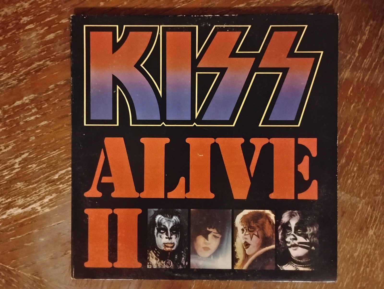 KISS 'Alive ll' VINYL LP 1977. CASABLANCA/POLYGRAM RECORDS W/BARCODE. 2LP'S N/M.