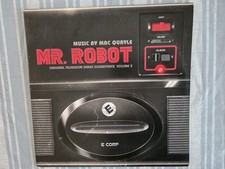 MR. ROBOT Volume 3 Mac Quayle 2xLP Transparent Clear w/Poster & Insert EX/EX picture
