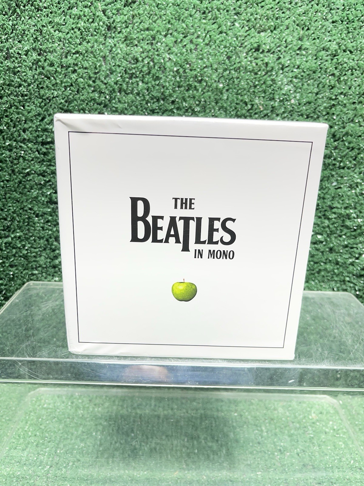 THE BEATLES In Mono UK Apple Mono Box CDs/Booklet Set 2009. 