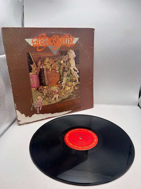 AEROSMITH - TOYS IN THE ATTIC JC 33479 LP Vinyl Plays EX++/NM