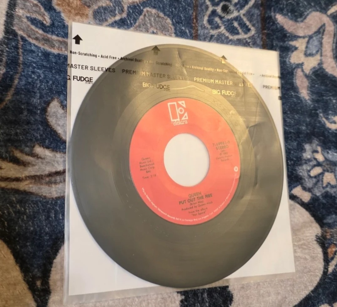 Queen Calling All Girls + Put Out The Fire - 45 RPM w/ Sleeve
