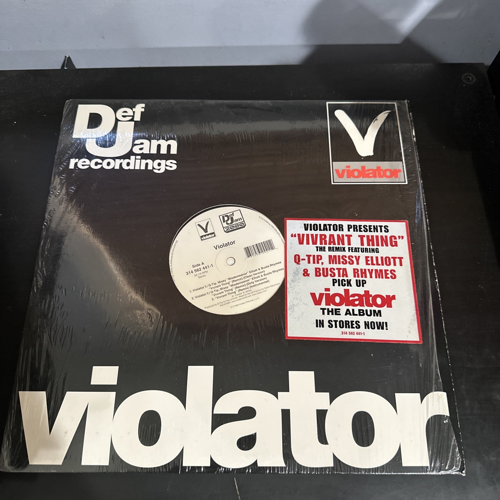 Violator Feat. Q-Tip - Vivrant Thing (Remixes) 12”