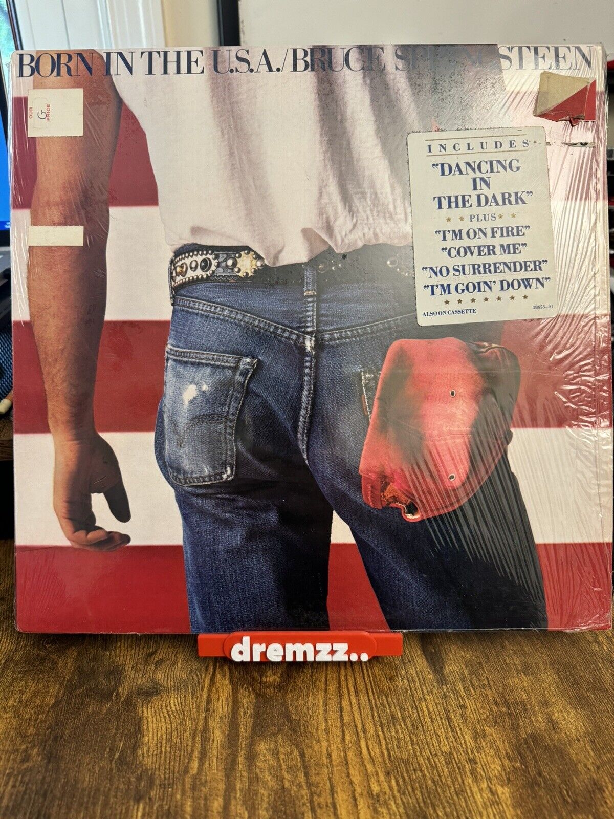 BRUCE SPRINGSTEEN Born In The U.S.A. COLUMBIA LP with lyric insert z
