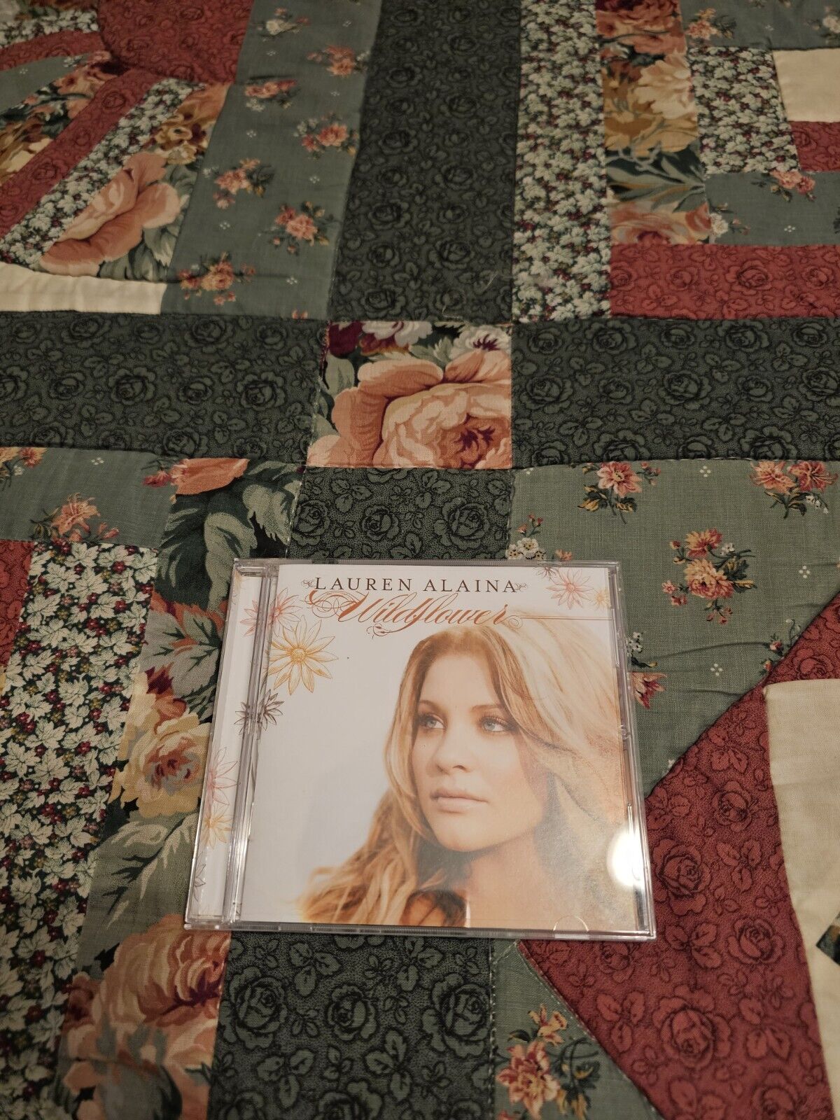 LAUREN ALAINA WILDFLOWER CD, BRAND NEW, NO SCRATCHES, PERFECT CONDITION, GRT BUY