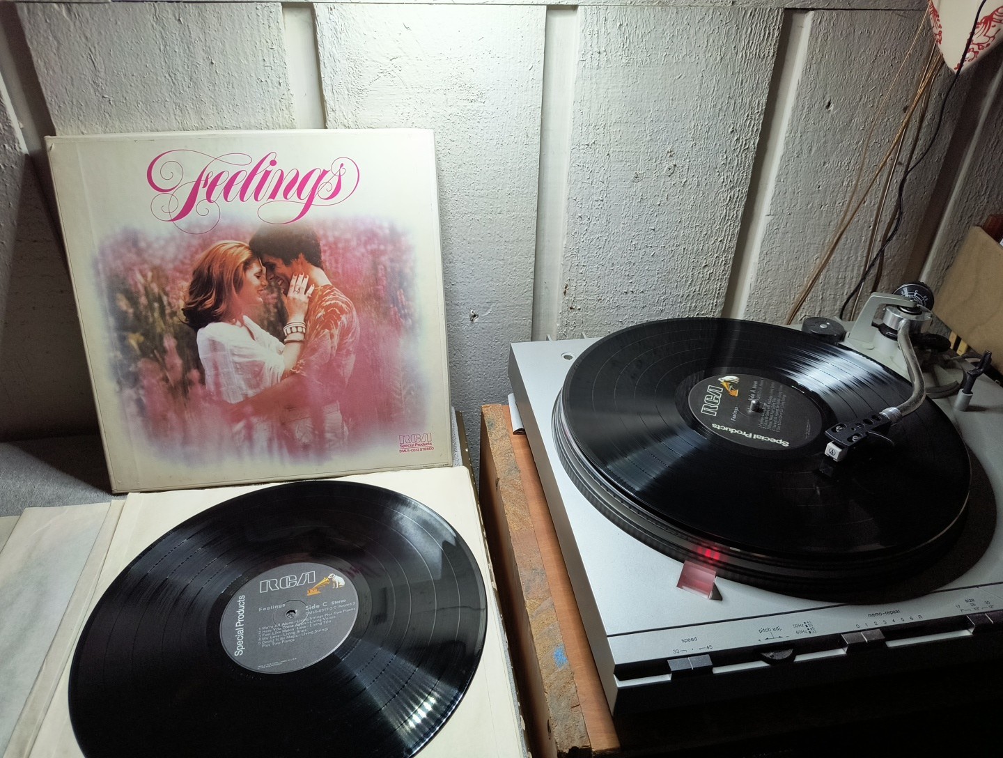 Feelings - 5 Lp box set , RCA Special Products DML5-0312  1976 Plays - VG+ To EX
