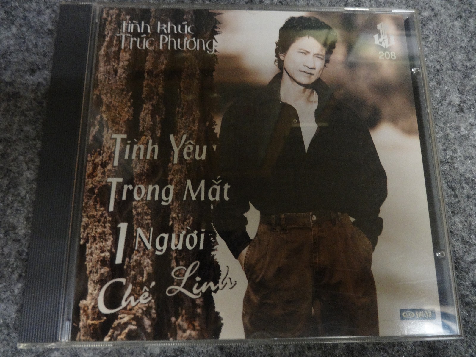 Che Linh - Tinh Yeu Trong Mat Mot Nguoi - LV208 Lang Van 1996 Vietnamese Music