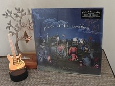 Bella Poarch *SIGNED JACKET* Picnic at the Cemetery Moss Vinyl Record SEALED picture